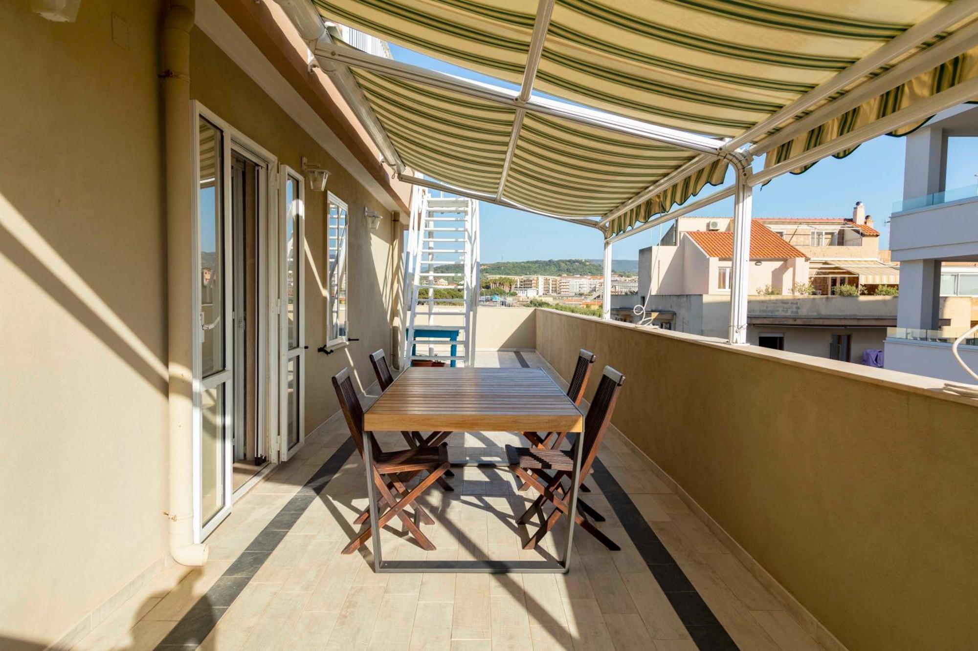 Lovealghero Stanze In Attico Vista Mare Exterior foto